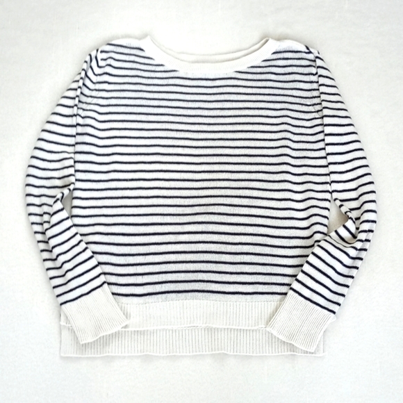 American Eagle Outfitters Sweaters - American Eagle Outfitters White & Navy Blue Stripes Long Sleeve Sweater XS